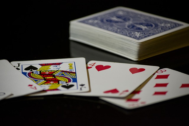 Poker Masa Algoritmaları: Avantajlı Oyun Stratejileri